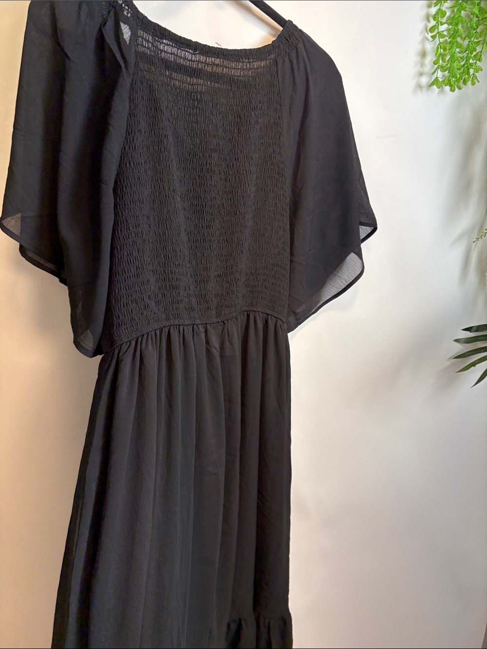 Source Unknown Black Maxi Dress with Flutter Sleeves - Picture 11 of 12